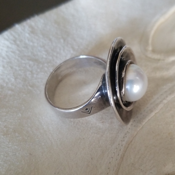 Silpada ~ Lily Pearl Ring - Picture 2 of 8